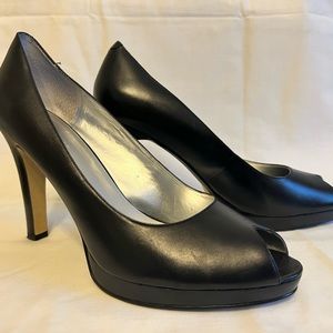 Nine West Francisco Black Leather Peep Toe Platform Pumps - 10
